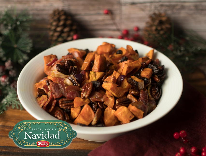 Ensalada caliente de camote y pecanas