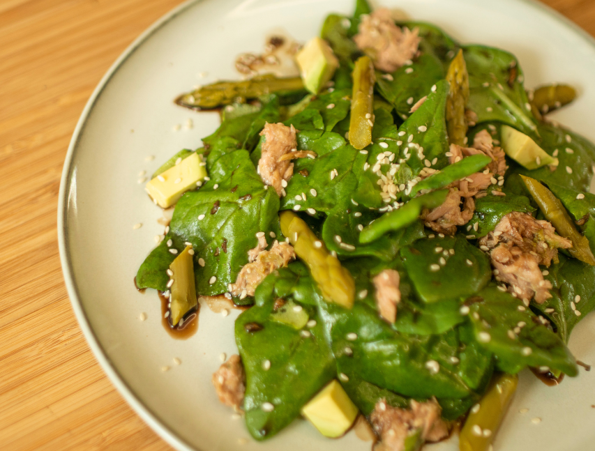Ensalada de atún y espárragos