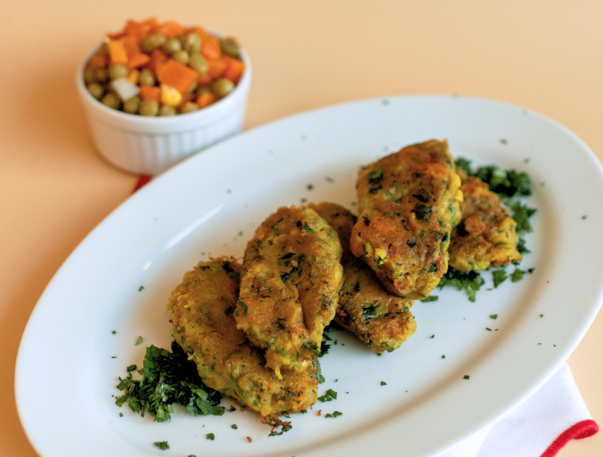 Croquetas de guisantes con zanahoria y puré