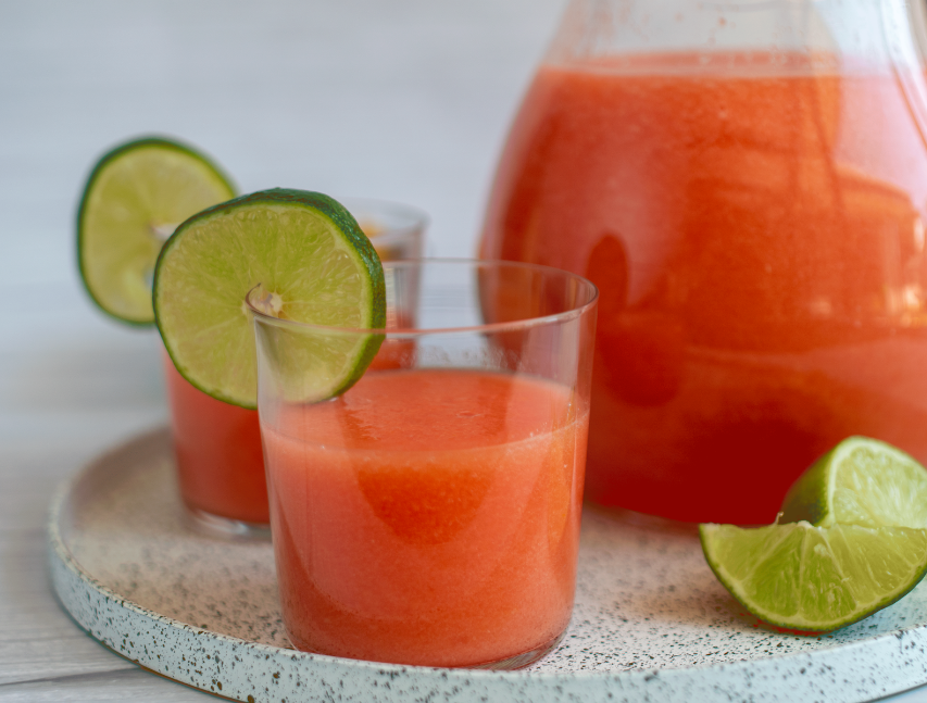 Fresco de frutas tropicales